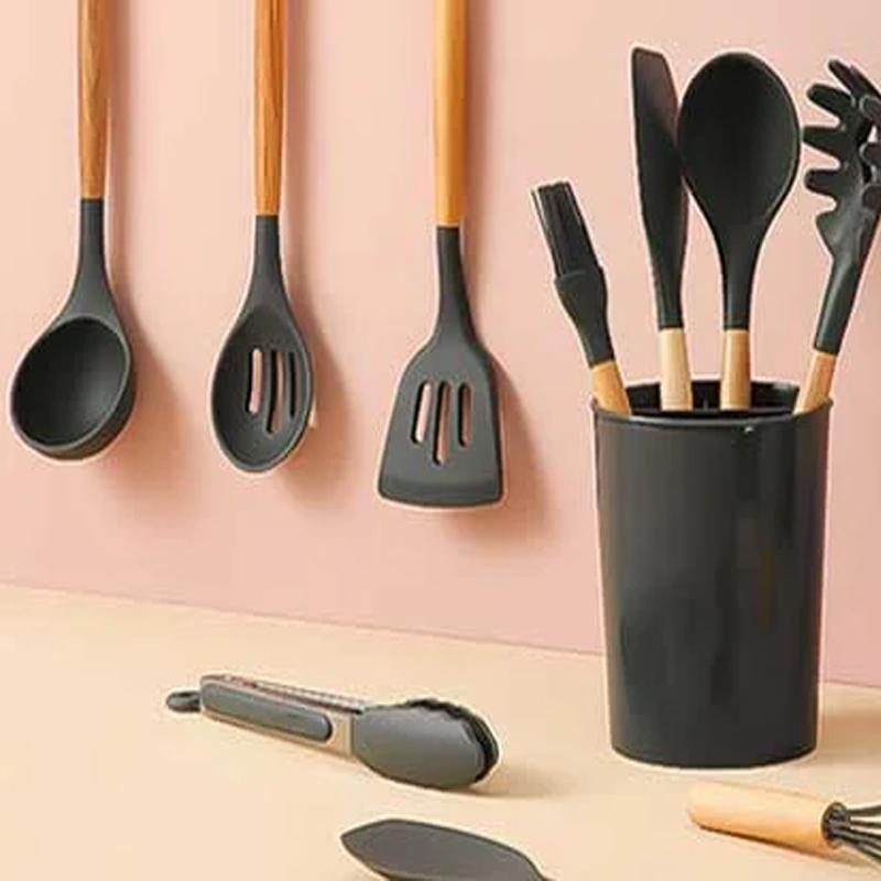 Plastic & LSR Overmolding for Kitchenware Product Manufacturing6