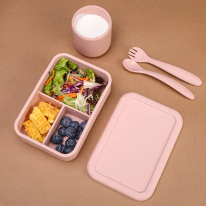 OEM Reusable Silicone Snack Containers with Airtight Lids Manufacturers4
